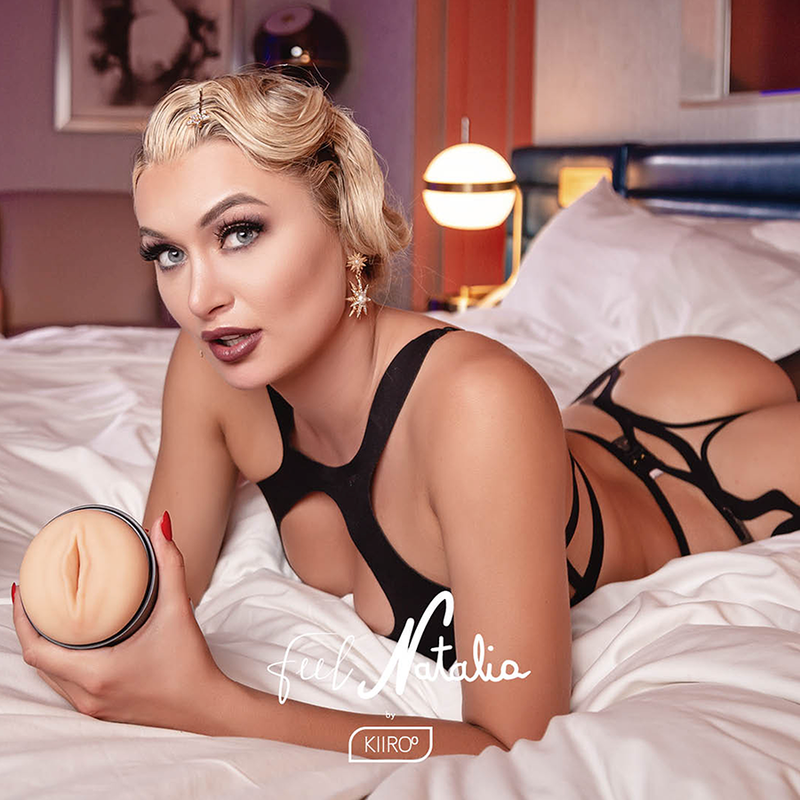 KIIROO - KEON + FEEL NATALIA STARR + LUBRIFICANTE DE QUALIDADE AQUA 50 ML