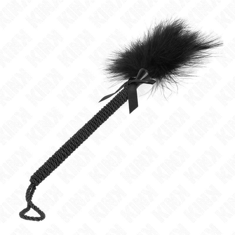 KINK - VARINHA DE CORDA DE NYLON COM PENAS DE CÓCEGAS E LAÇO PRETO 25 CM